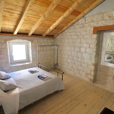 Town House In The Centre Of Historic Holiday home