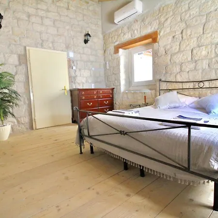 Town House In The Centre Of Historic Trogir