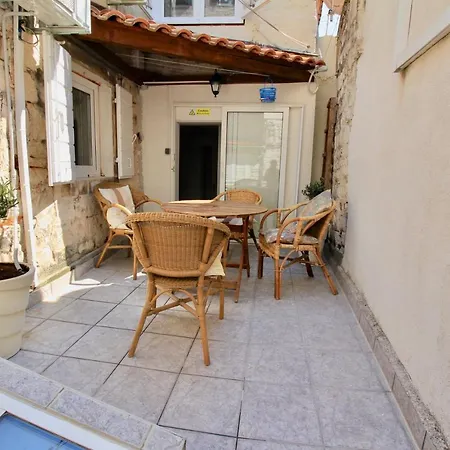 Nyaraló Town House In The Centre Of Historic *